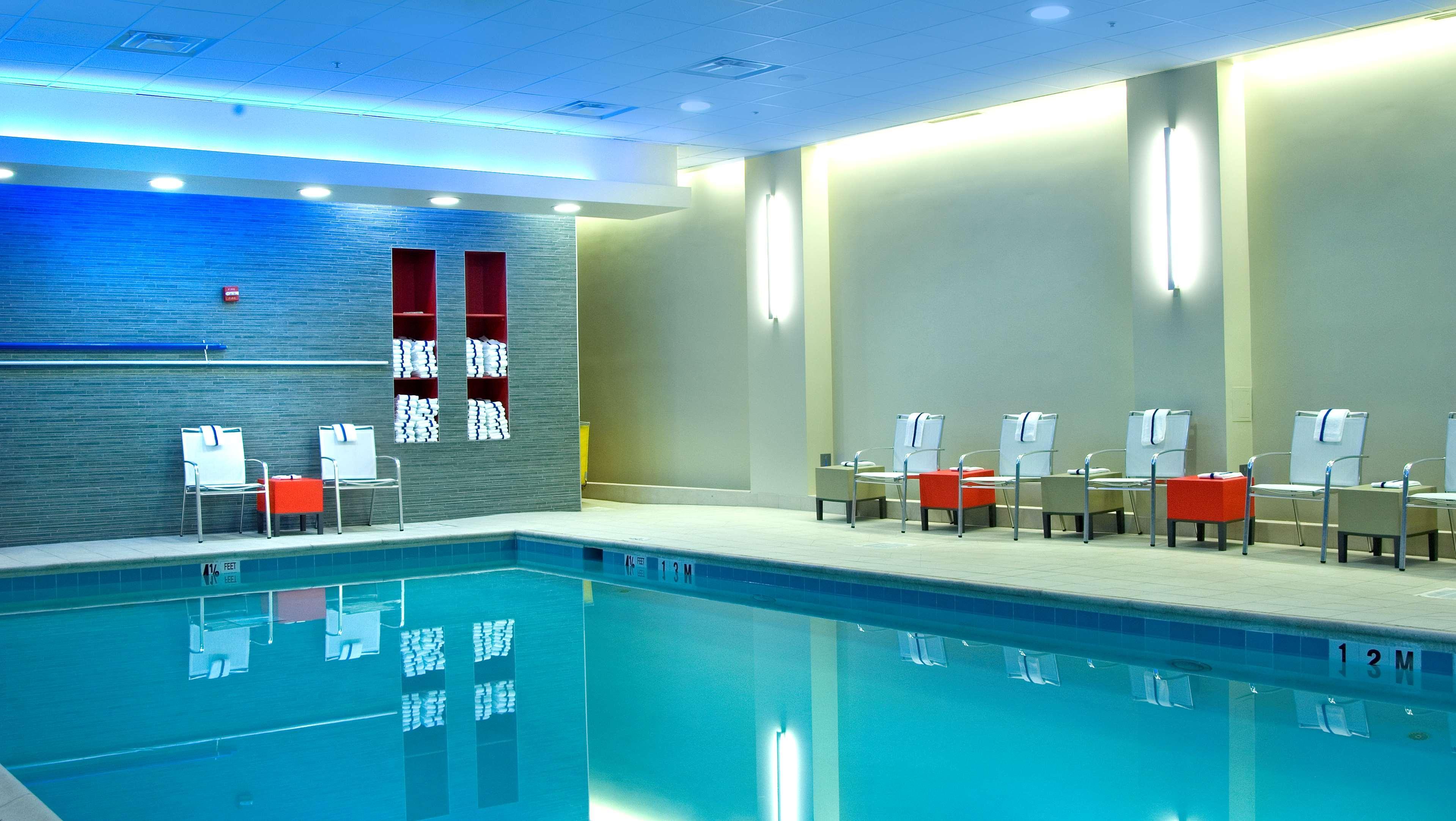 Embassy Suites By Hilton Alexandria Old Town Udogodnienia zdjęcie