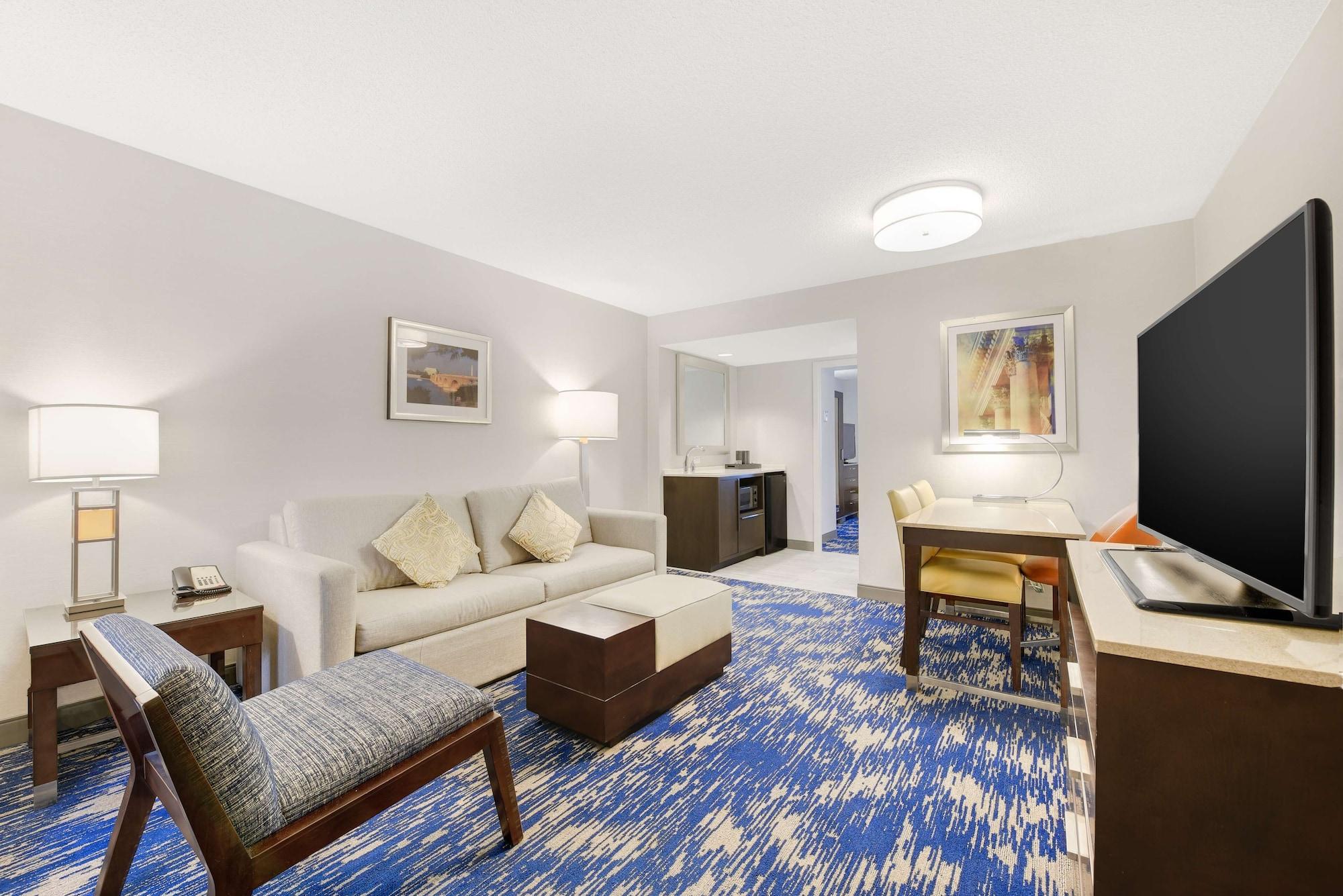 Embassy Suites By Hilton Alexandria Old Town Zewnętrze zdjęcie