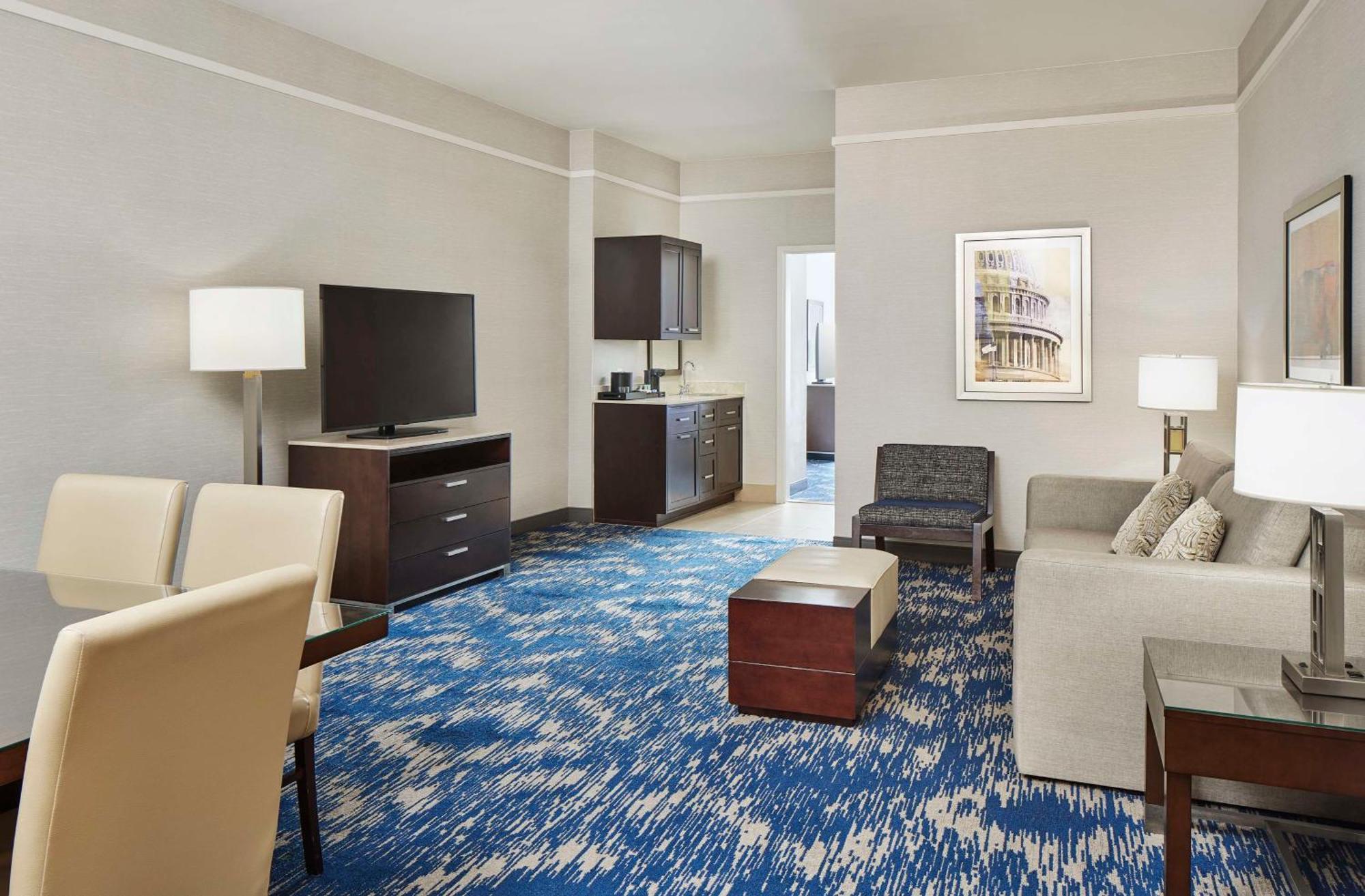 Embassy Suites By Hilton Alexandria Old Town Zewnętrze zdjęcie