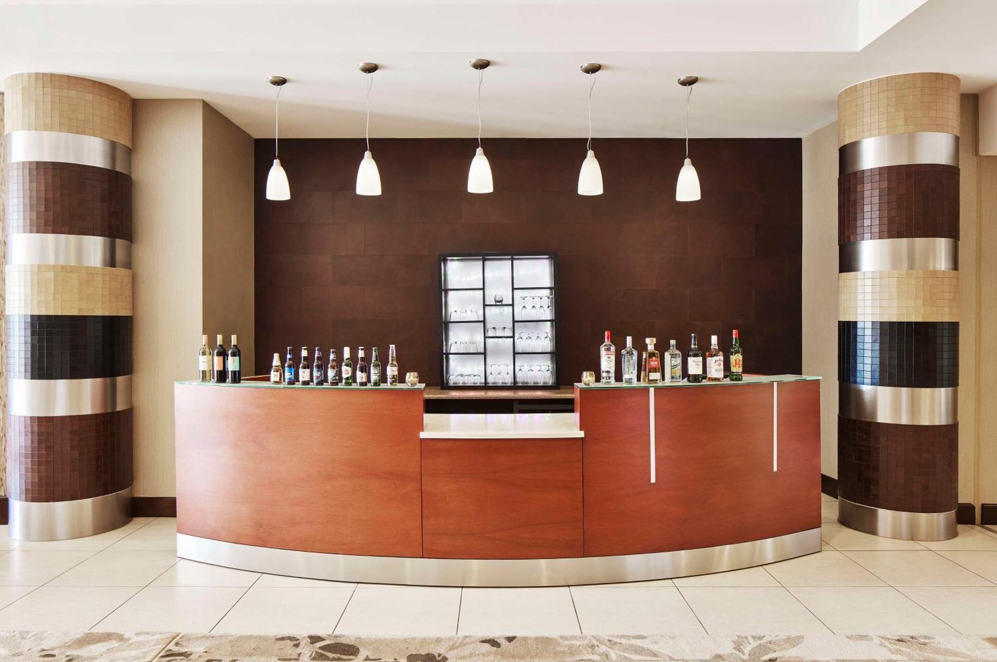 Embassy Suites By Hilton Alexandria Old Town Zewnętrze zdjęcie